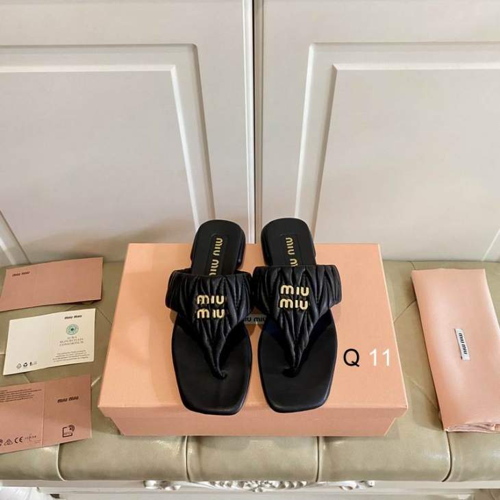Picture of Miumiu Slippers _SKUMiuMiusz35-41Y0402204